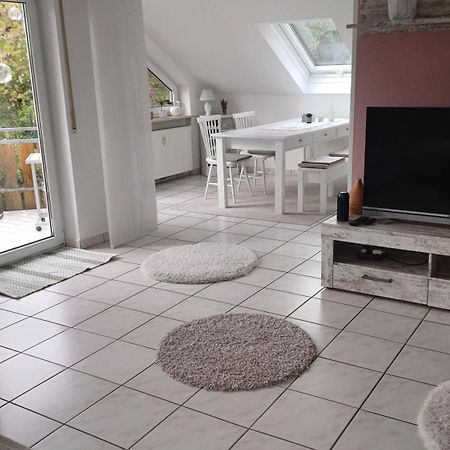 Helle Schoene Dachgeschosswohnung Mit Balkon 슈톡카흐 외부 사진