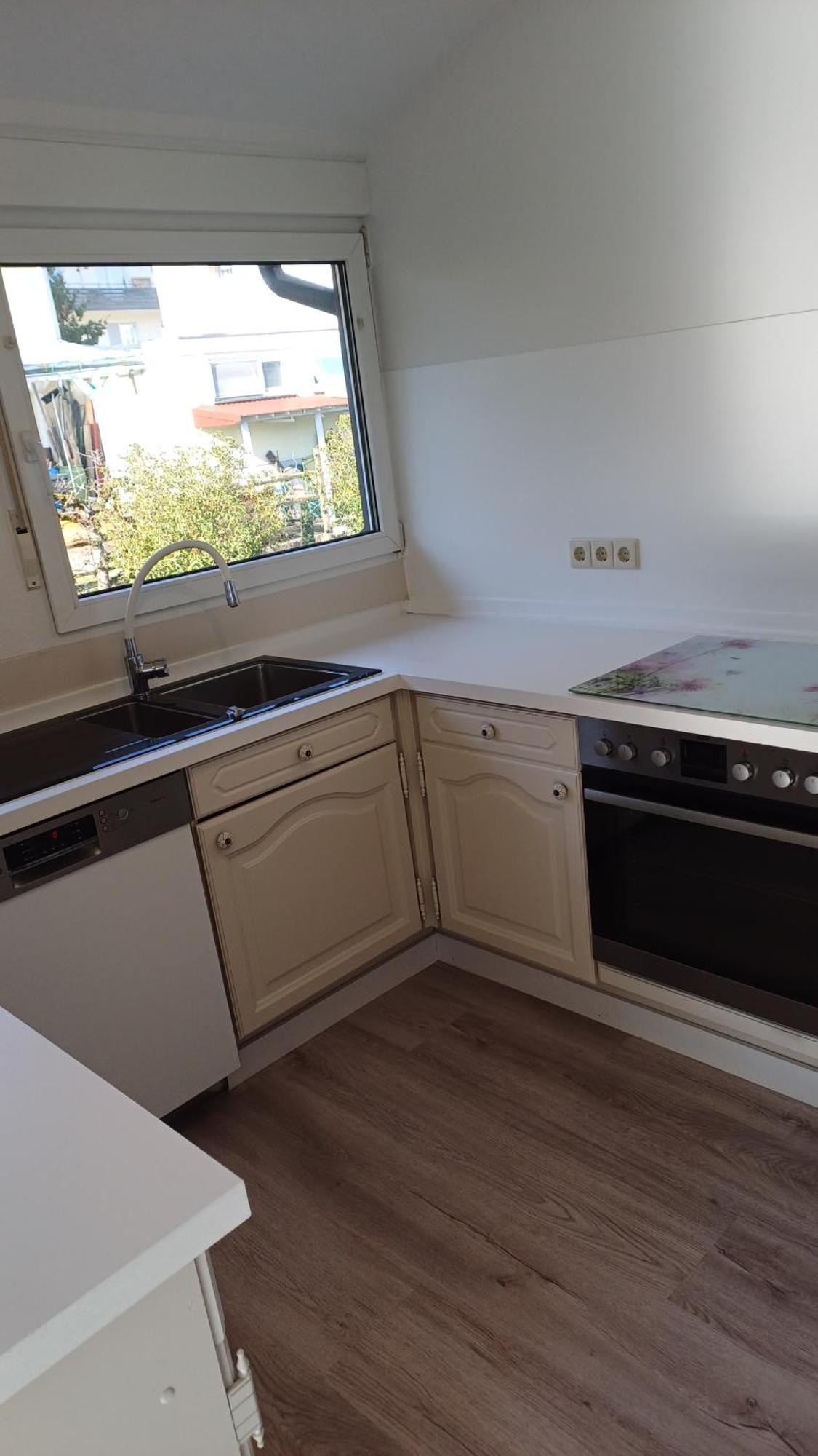 Helle Schoene Dachgeschosswohnung Mit Balkon 슈톡카흐 외부 사진